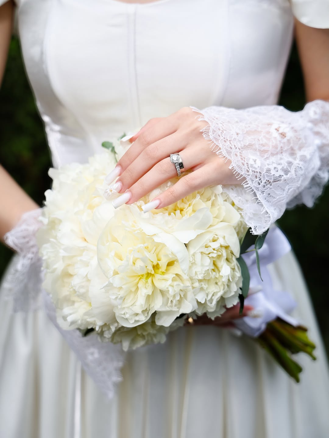 Məzuniyyət və ad günü üçün ziyafət geyimləri
