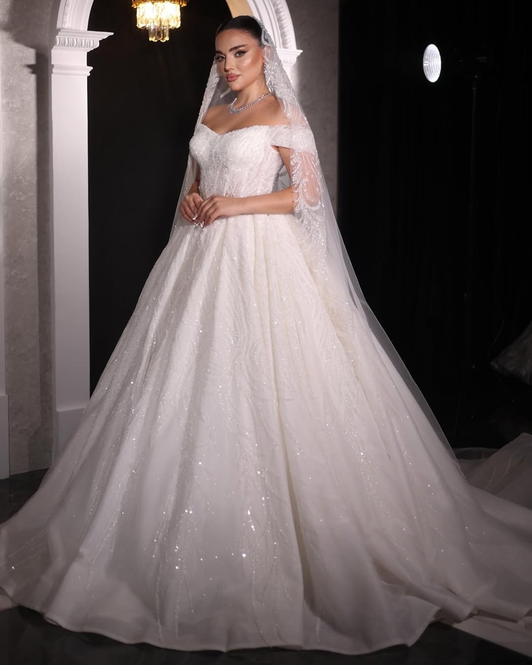 Qabarıq və Şahzadə Model Gəlinliklərin Kirayəsi