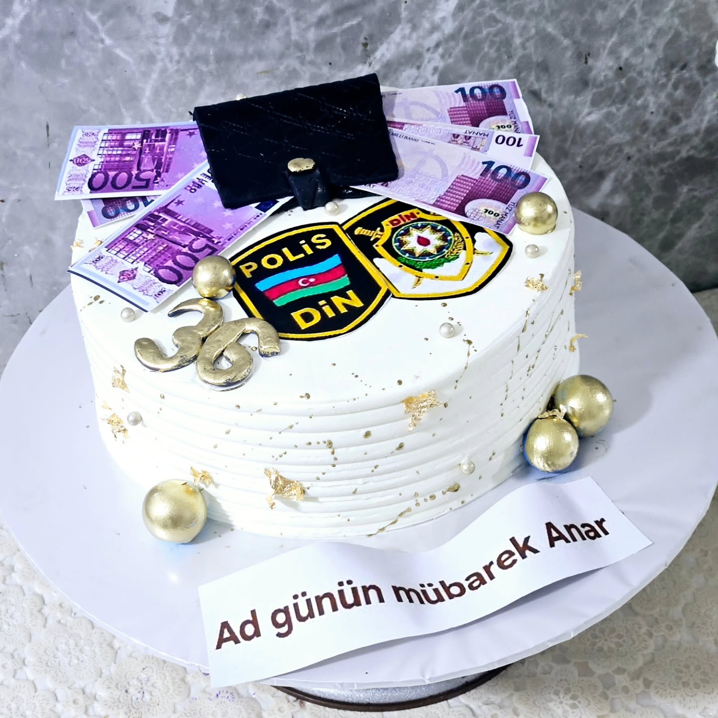 Ad Günü və Uşaq Tortları