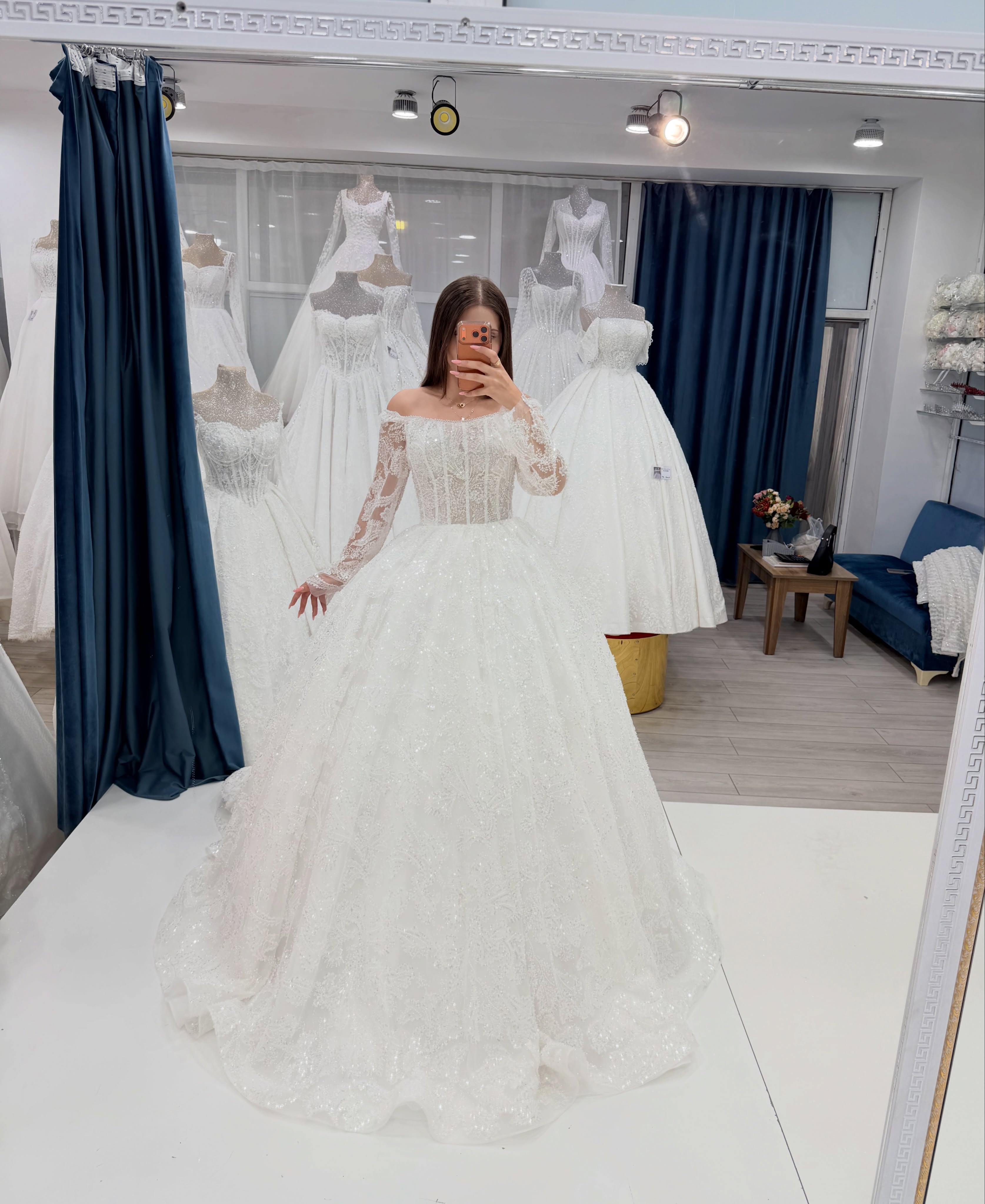 Qabarıq Model Gəlinliklər