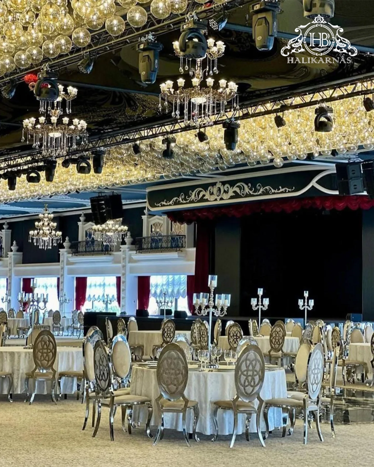 NİEL ARENA
