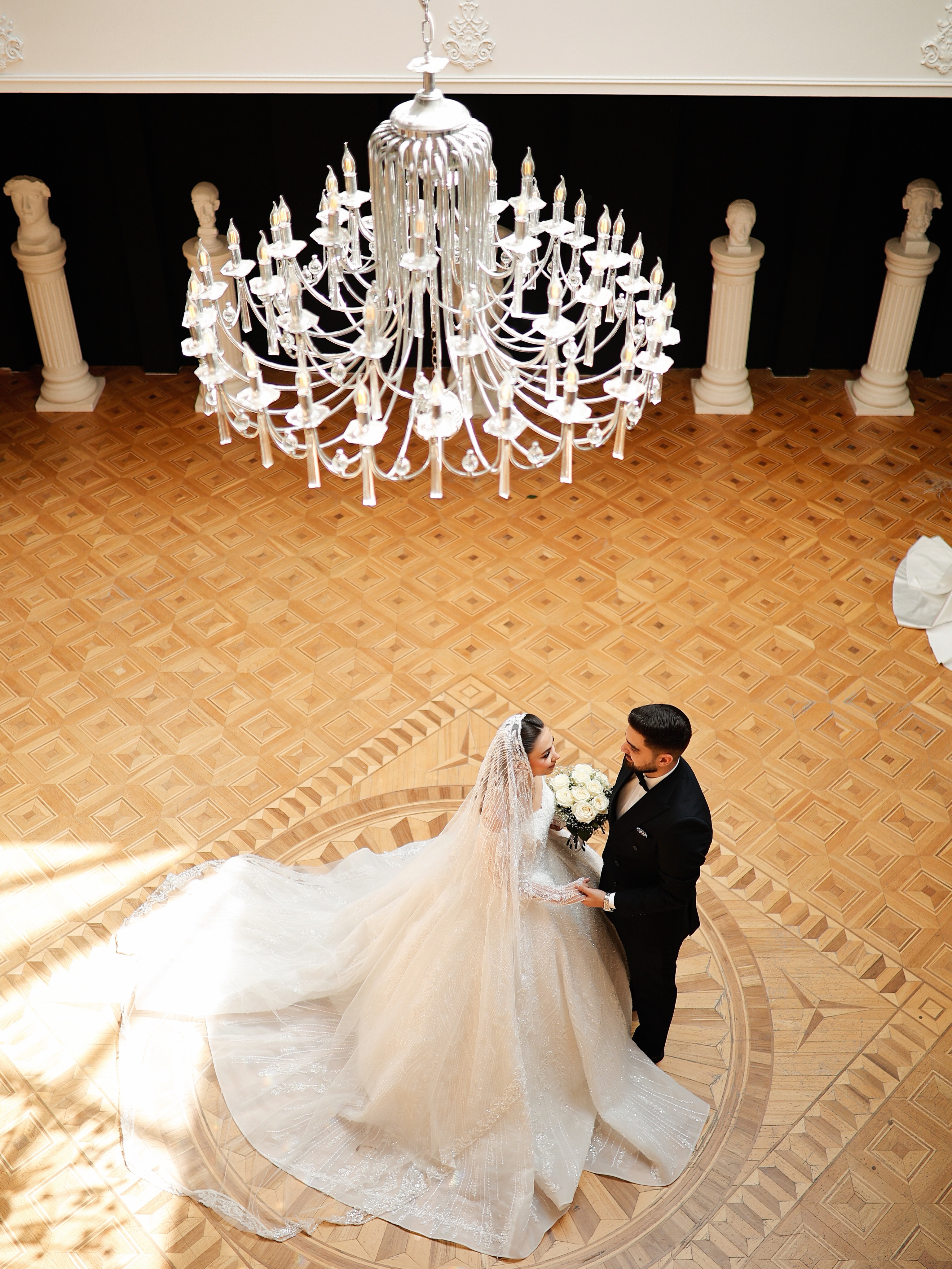 Sadə və Zərif Sivil/Nikah Gəlinlikləri