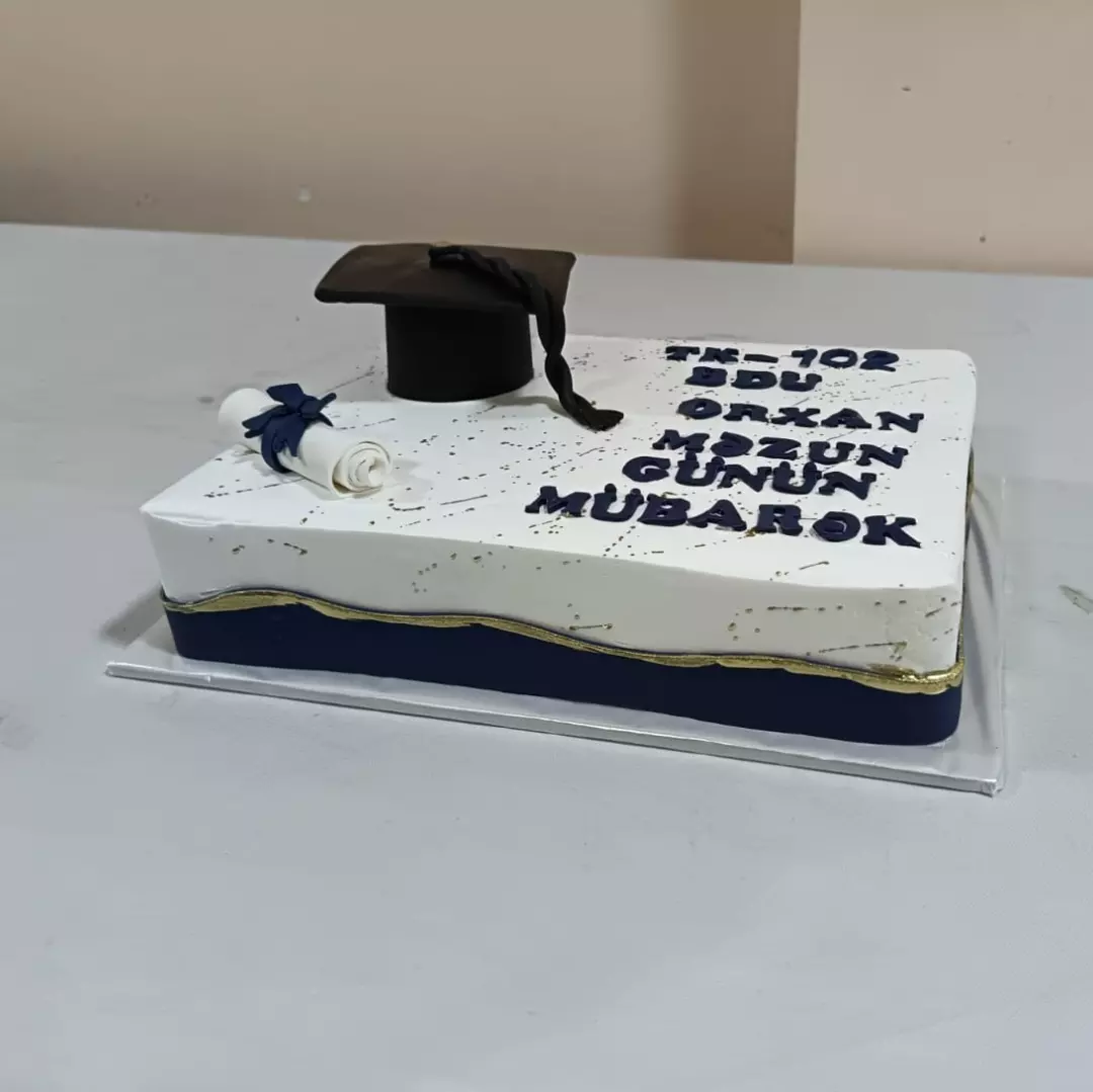 Məzuniyyət və Məktəb Tortları