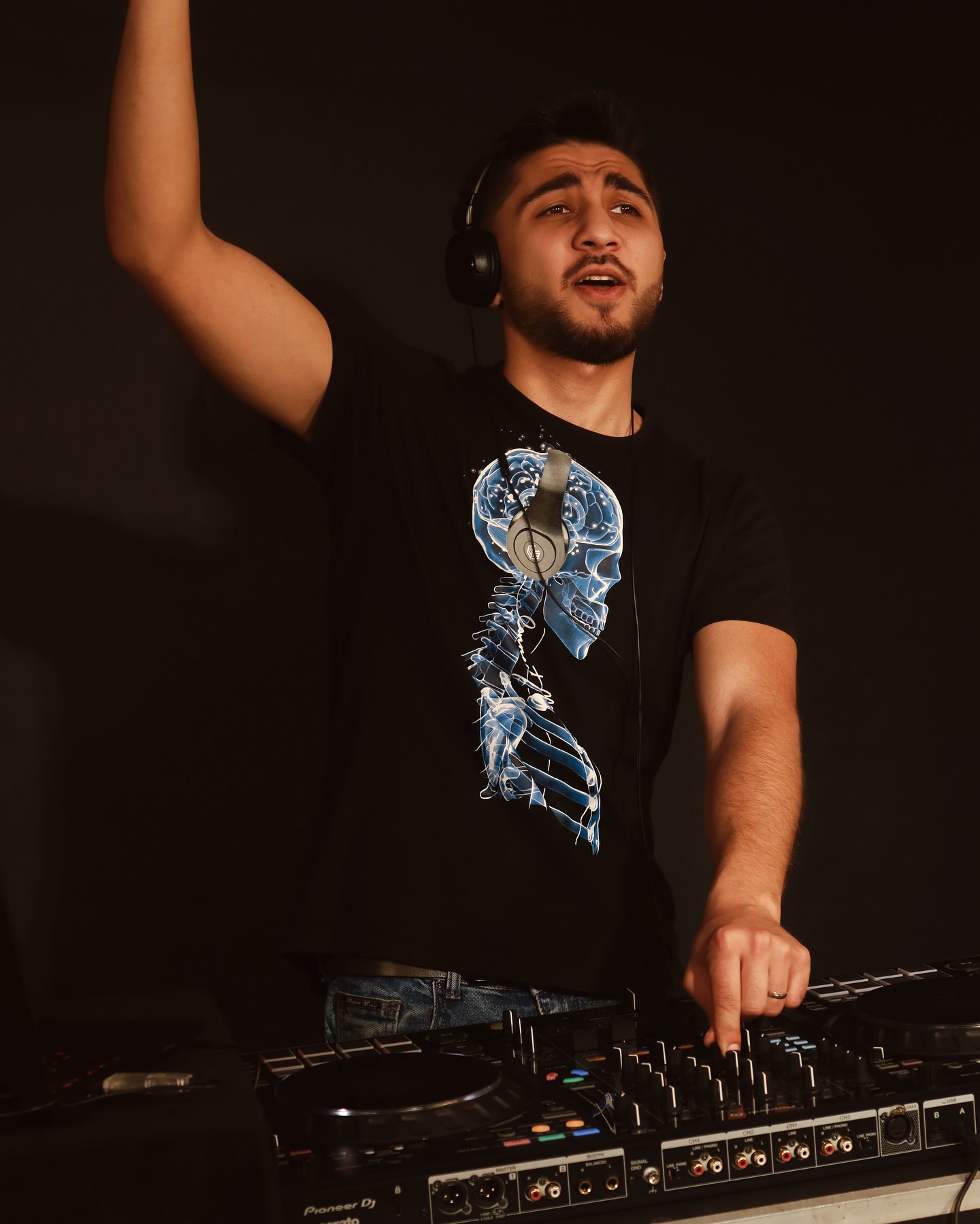 Gender Reveal və Xüsusi Ailə Şənlikləri üçün DJ Xidməti