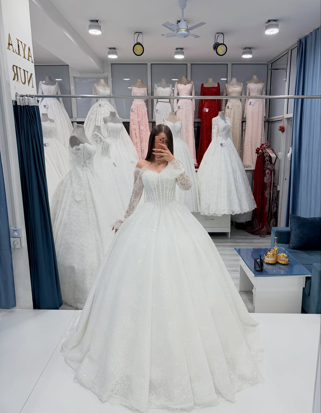 Qabarıq Model Gəlinliklər
