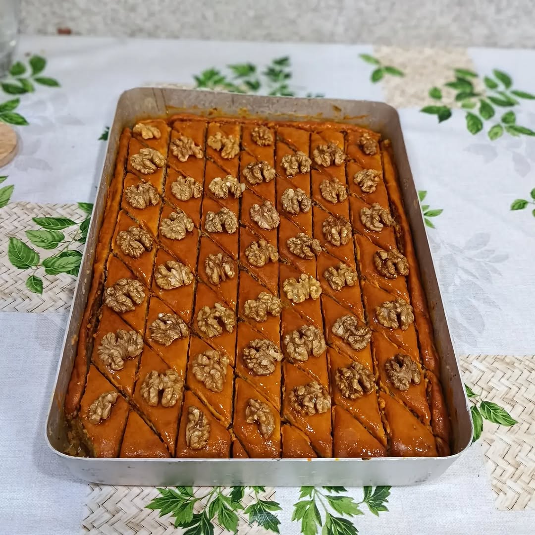 Milli Şirniyyatlar (Paxlava, Şəkərbura, Qoğal)