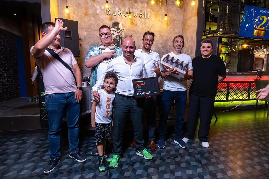 Mövsümi Liqa və Komanda Çempionatları