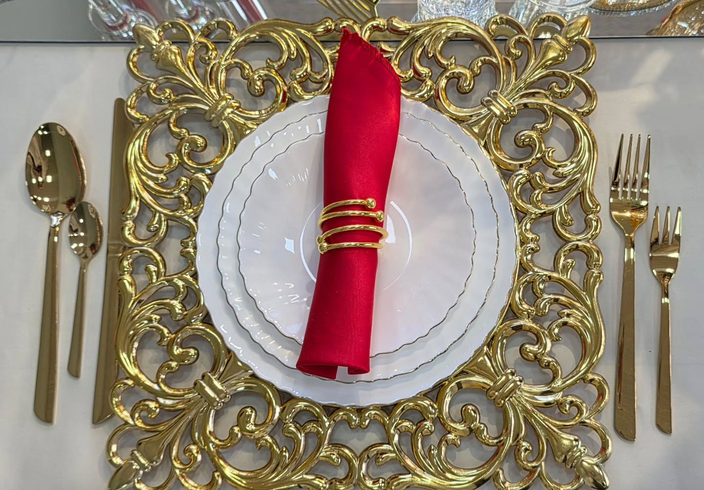 Esim Decor Luxury