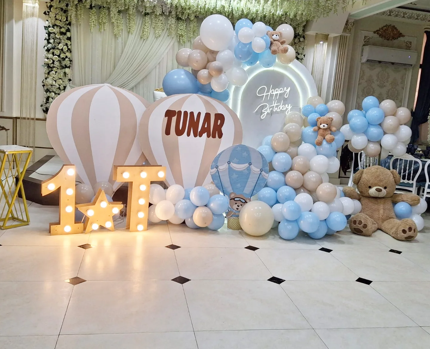 Uşaq Maşın Kirayəsi & Dekor