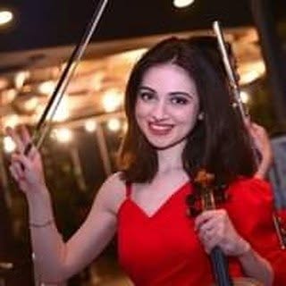 İzabella Violinist
