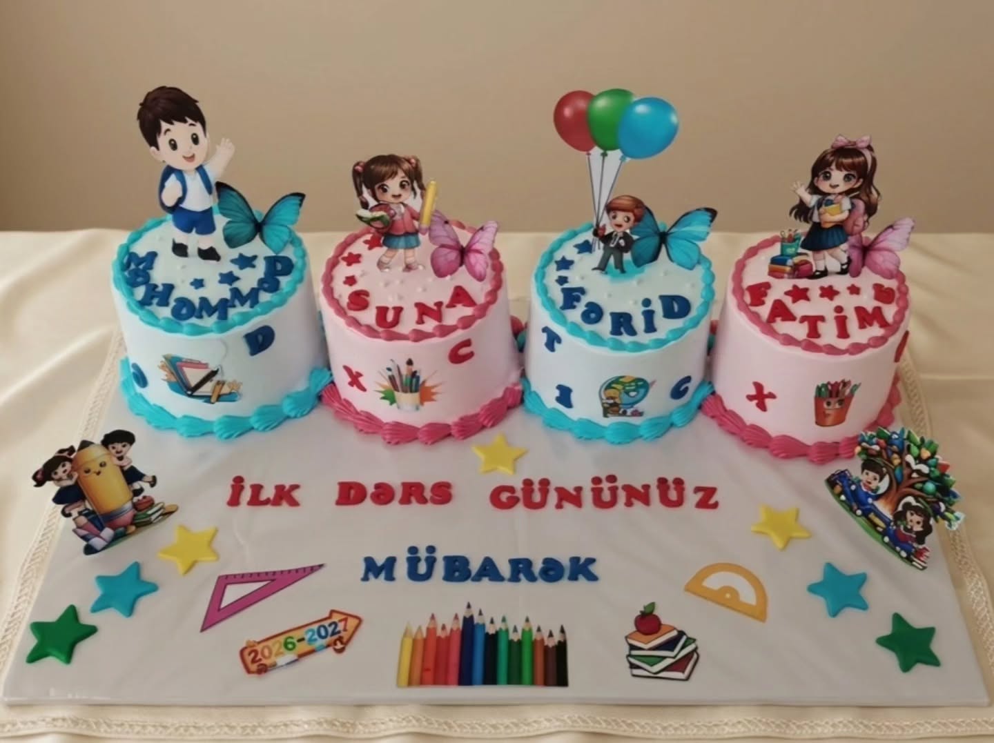 Məktəbli, Kitab və Mövzulu Tortlar
