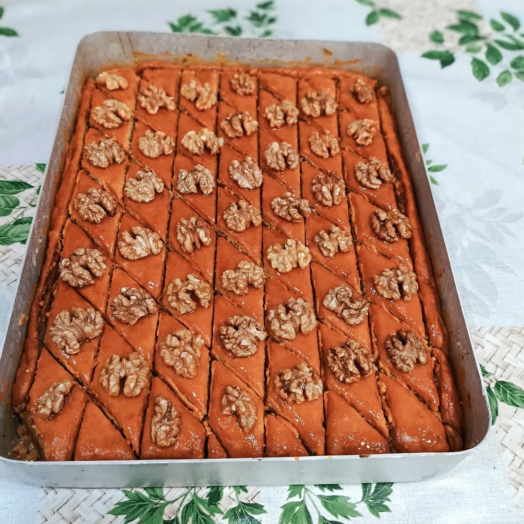 Məktəbli və Korporativ Tədbir Tortları
