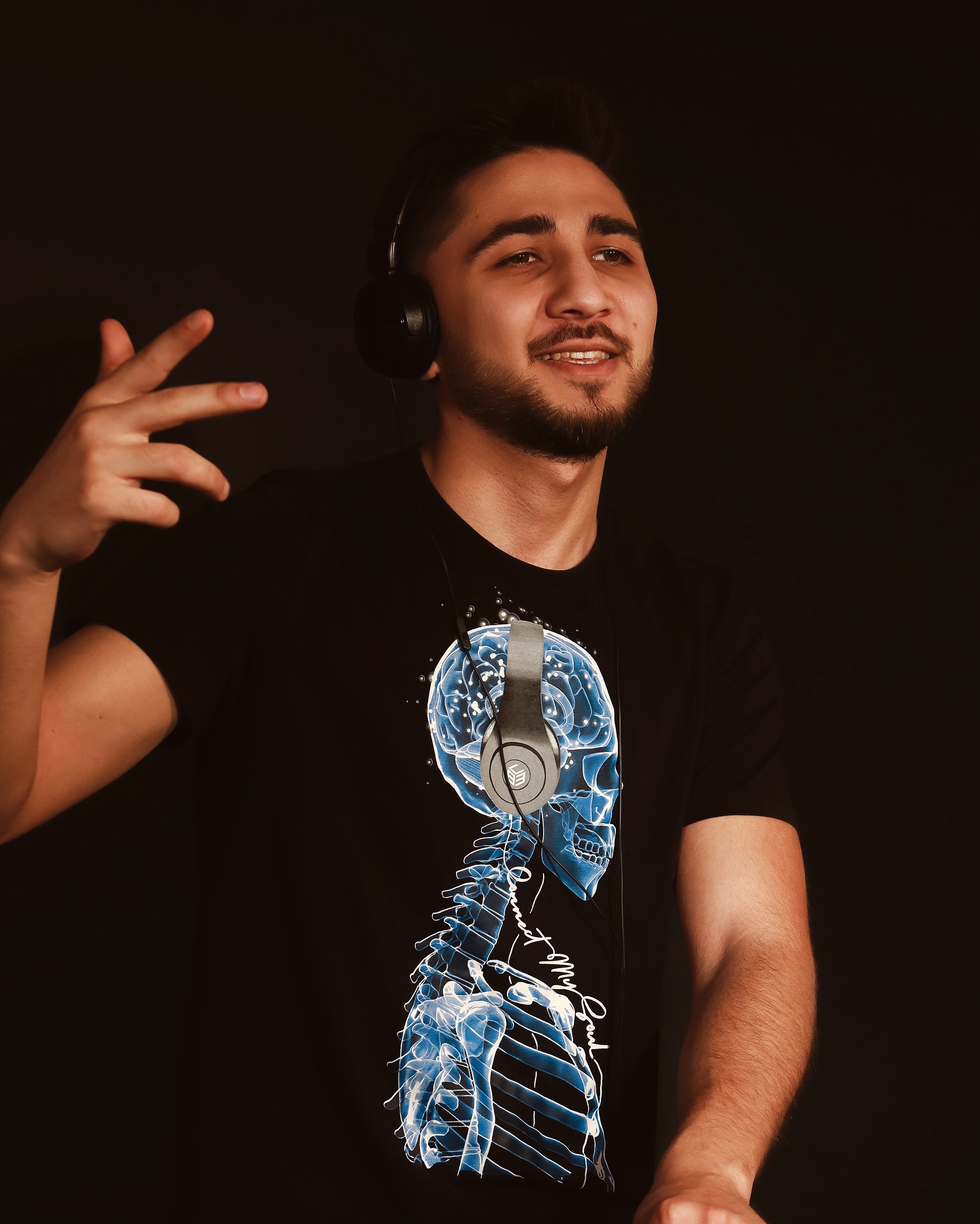 Məzuniyyət Gecələri üçün DJ Xidməti