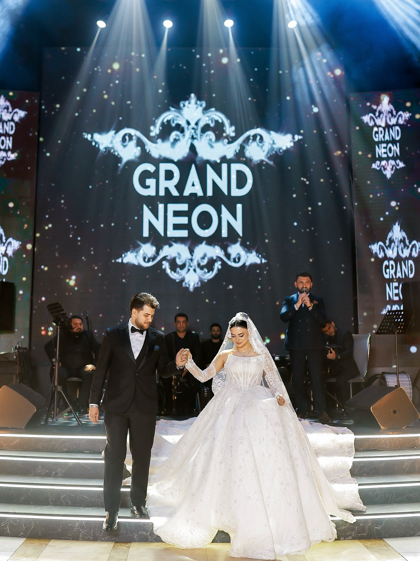 Grand Neon Şadlıq Sarayı