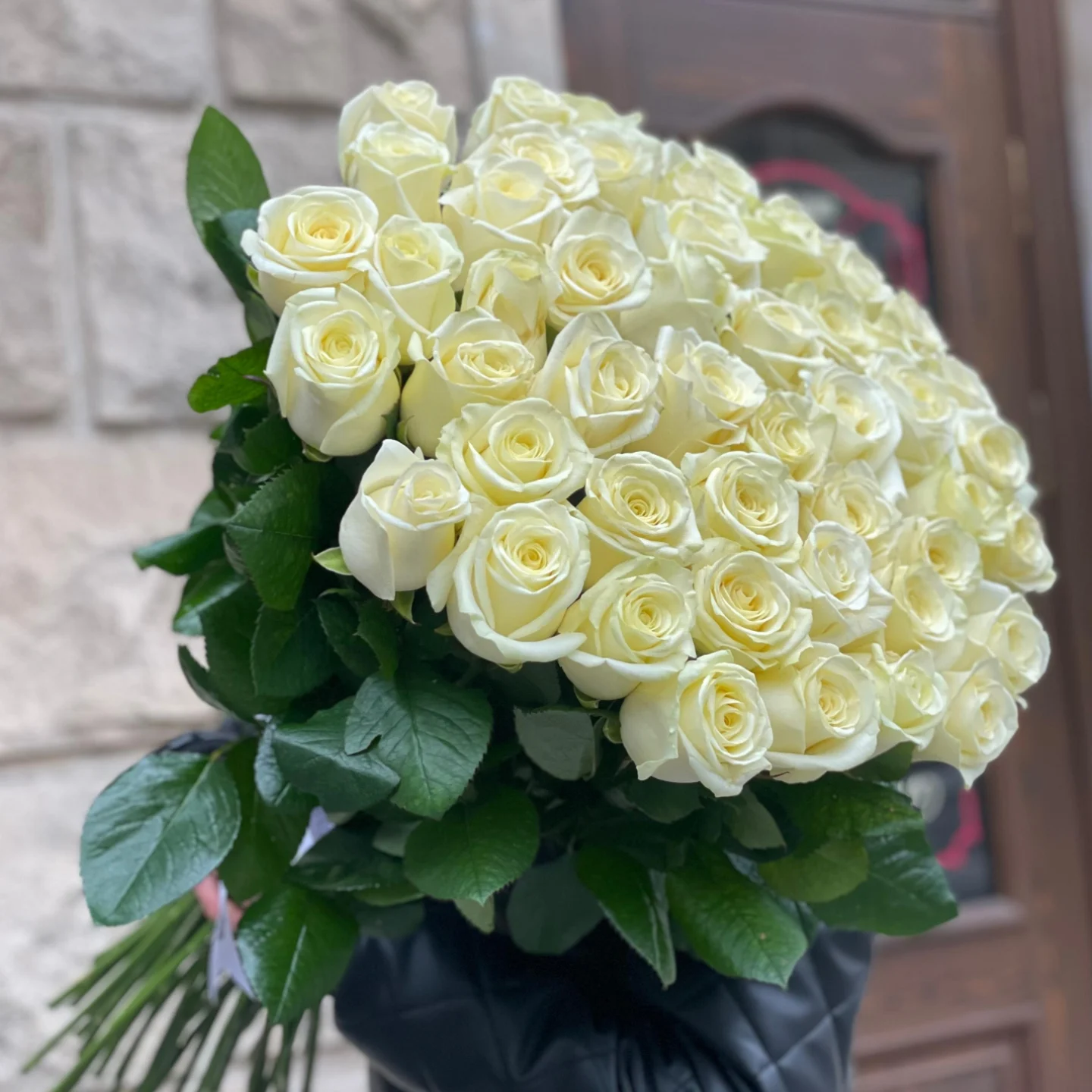 51 Qızılgül və Mono Roza Buketləri