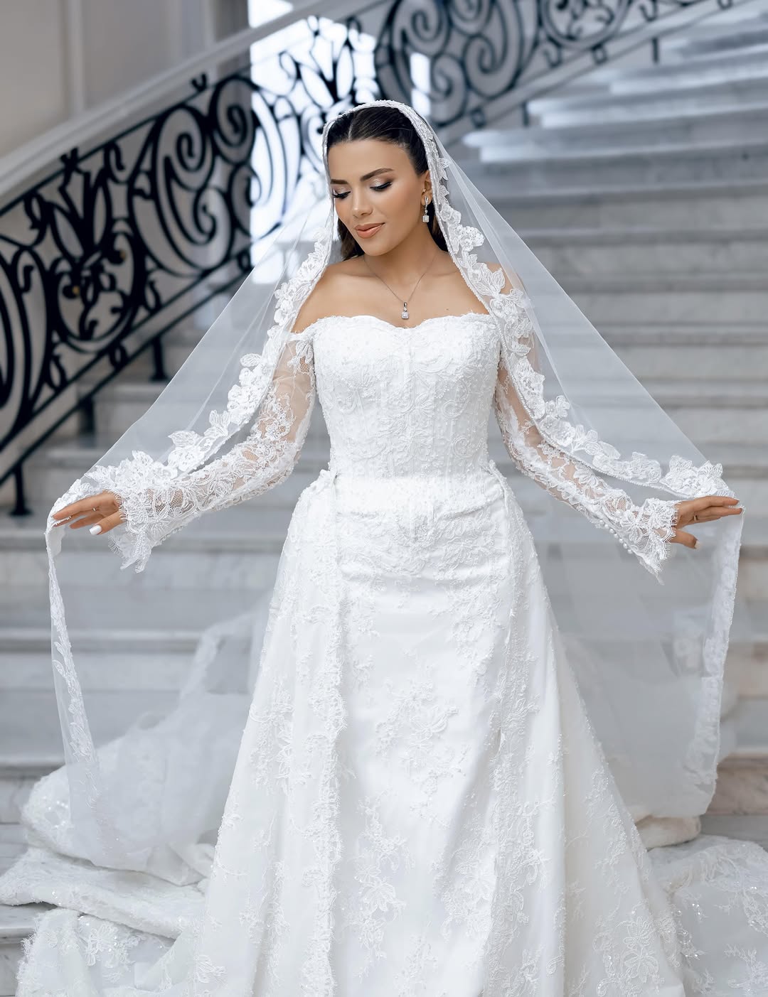 Sadə və Zərif Sivil/Nikah Gəlinlikləri